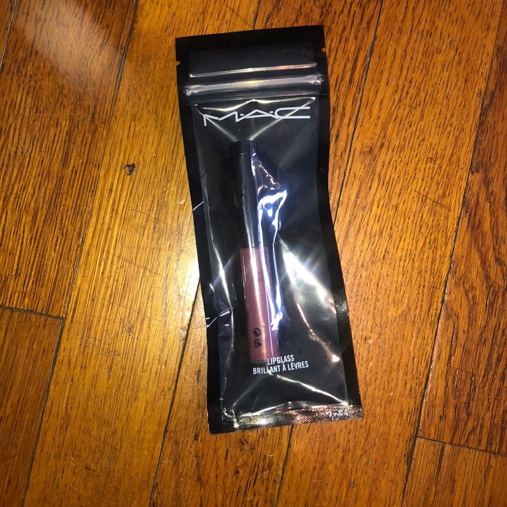 💄 MAC lovechild lipglass lipgloss💄